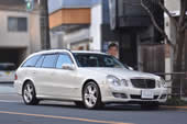 メルセデスベンツ　E300ワゴン　アヴァンギャルドリミテッド