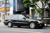 メルセデスベンツ　E300ワゴン